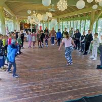 Edukacja w eko osadzie w Krainie Vesny